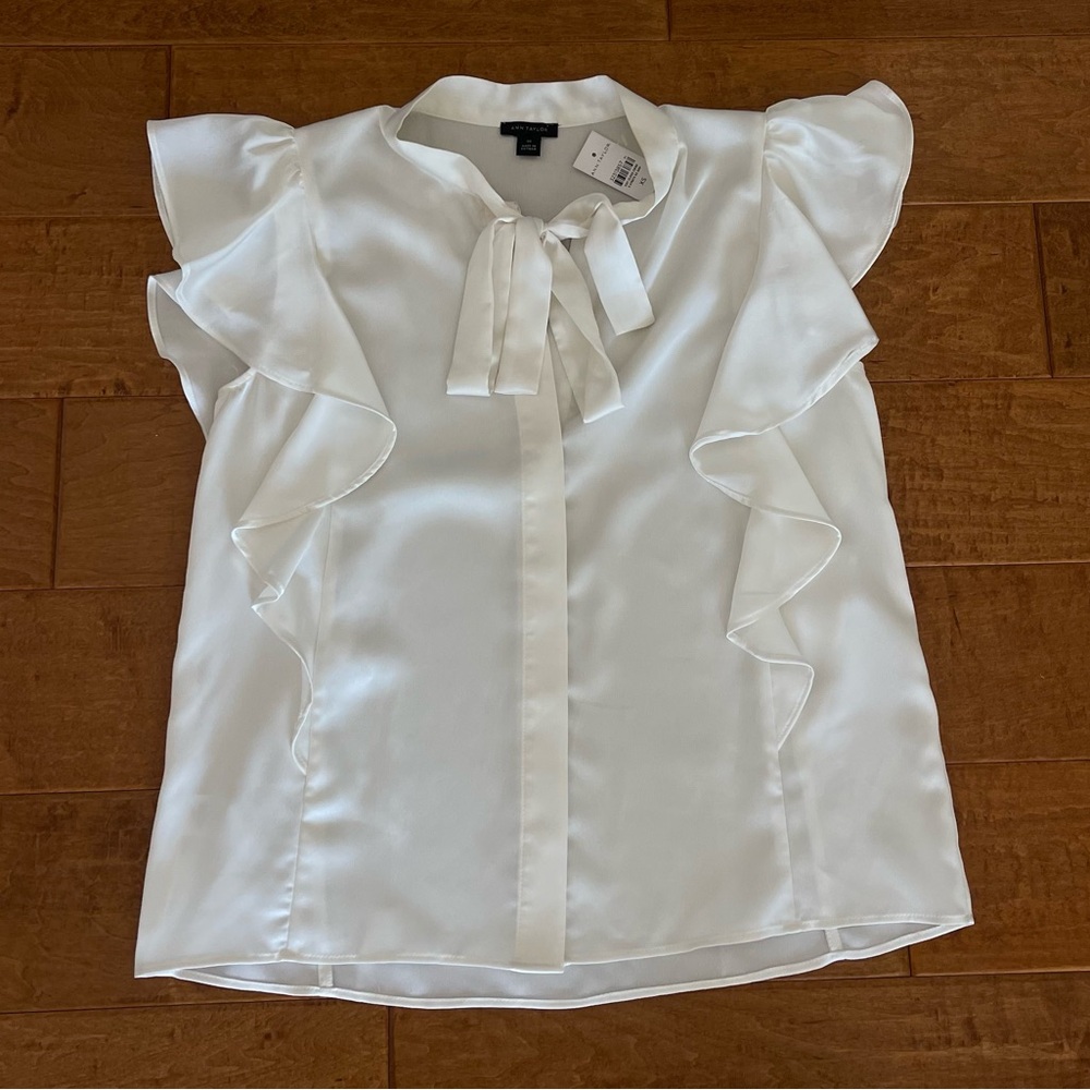 NWT Ann Taylor Top